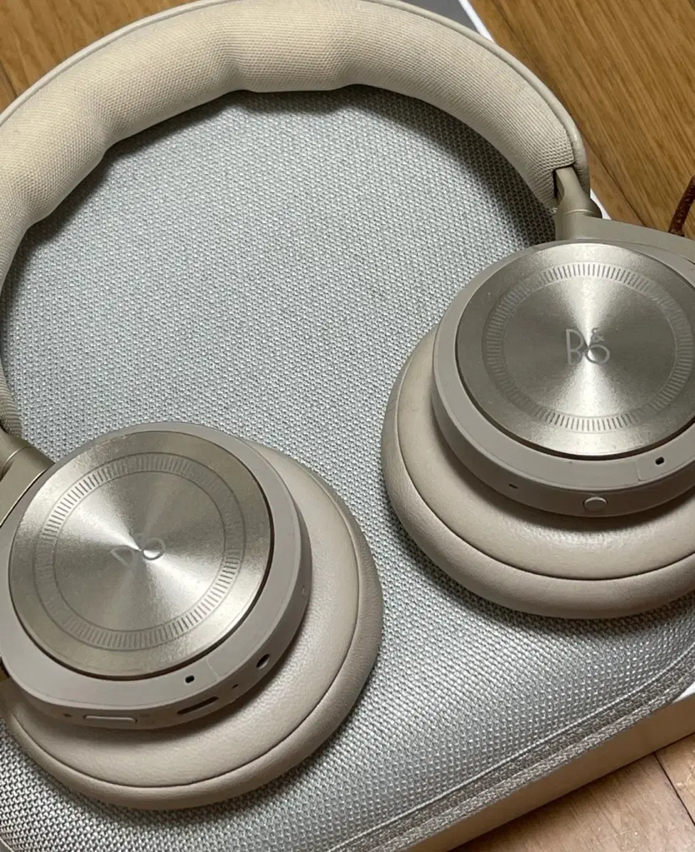 뱅앤울룹슨 beoplay hx sand